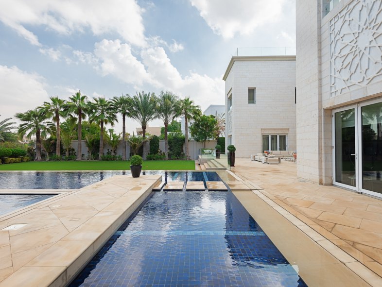 Golf Course Luxury Villa with Skyline Views in Emirates Hills