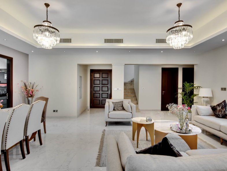 Upgraded Luxury Villa in Arabian Ranches