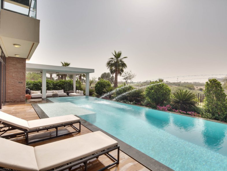 Upgraded Villa with Pool and Full Golf Course Views