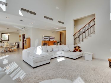 Exclusive Family Home in a Quiet Location