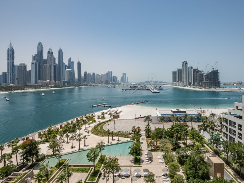 Exclusive Waterfront Penthouse Apartment on Palm Jumeirah