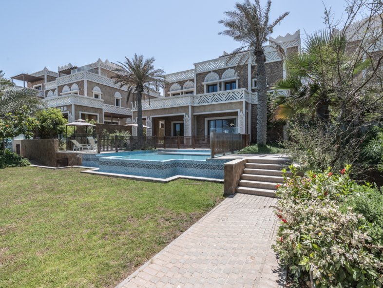 Palatial Resort Villa with Full Sea Views on Palm Jumeirah