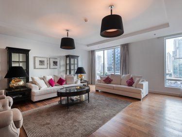 Contemporary 3 Bedroom Apartment in DIFC, Downtown Dubai