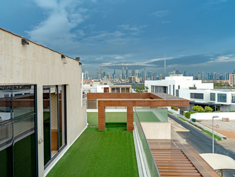 Vacant on Transfer | Luxury Beachfront Villa with Epic Entertainment Space on Pearl Jumeirah