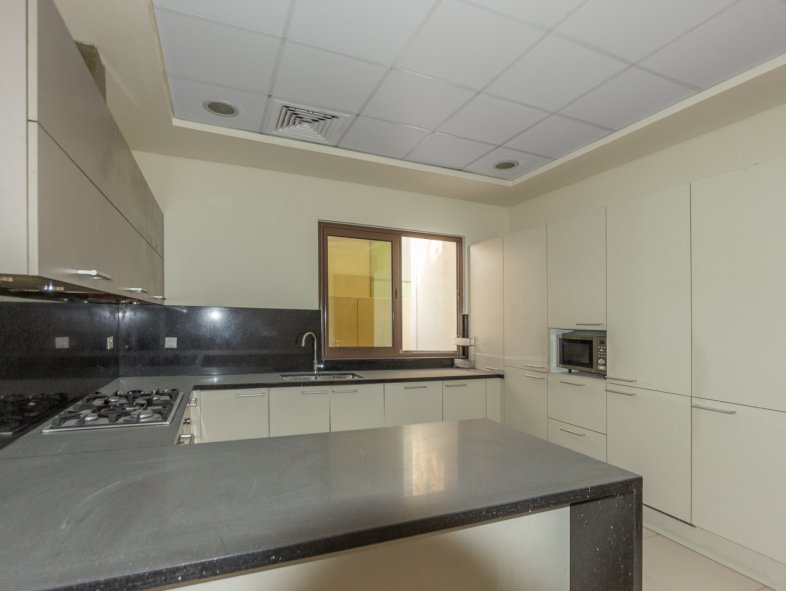 Luxury 5 bedroom villas for rent in Meydan Gated Community LUXHABITAT