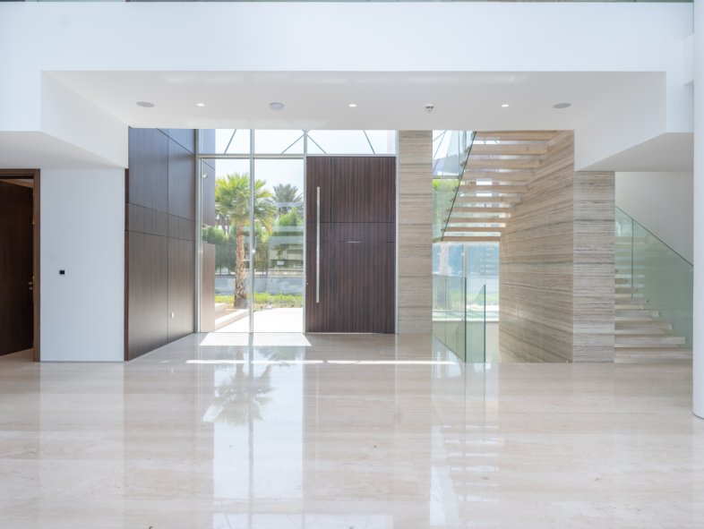 Luxurious Custom-built Villa on Palm Jumeirah