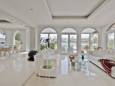 Beautifully Upgraded Villa with Extended Plot on Palm Jumeirah