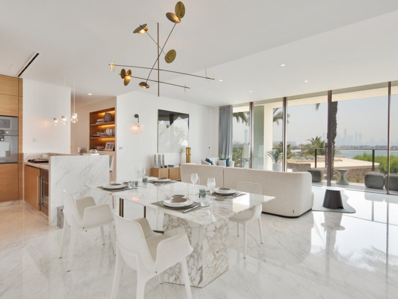 Exclusive - Exquisite Quality Penthouse Apartment