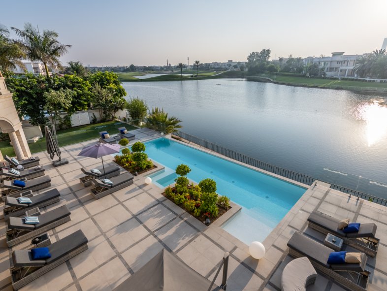 Exquisite Villa in Emirates Hills with Lake Views