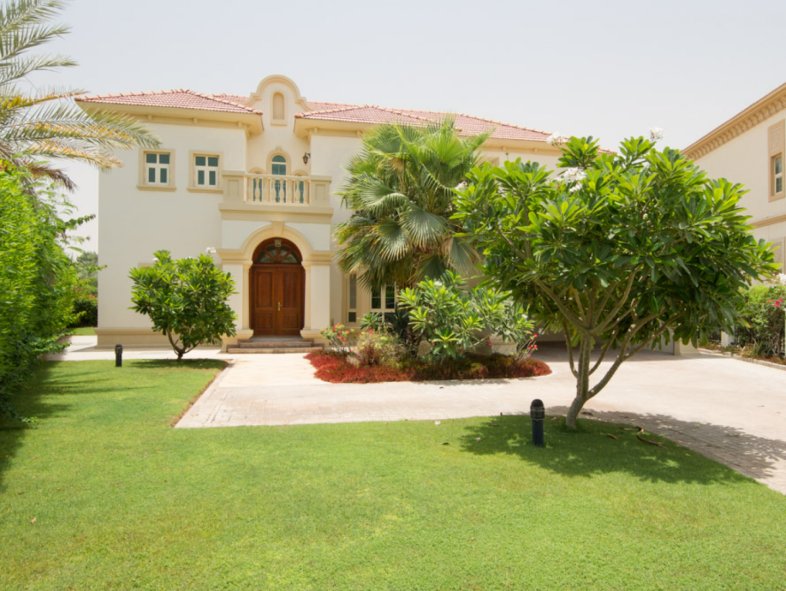 Splendid four bedroom Tropical Villa in Jumeirah Islands