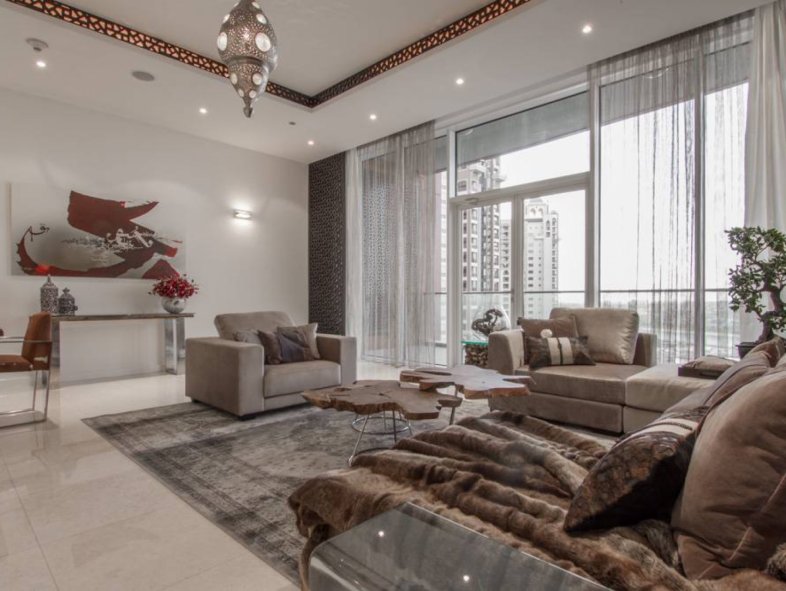 Fantastic upgraded furnished three bedroom Apartment in Tiara Residences