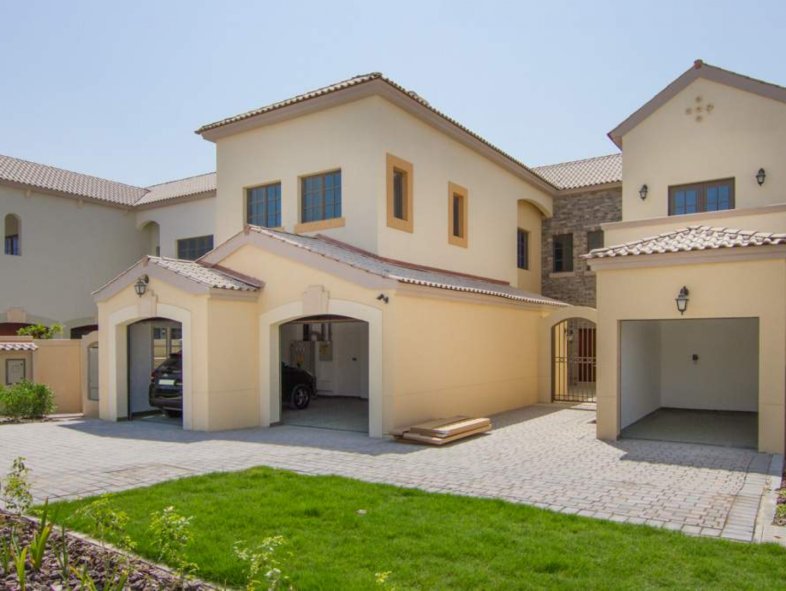 Flame Tree Ridge Jumeirah Golf Estates, On Earth Course.