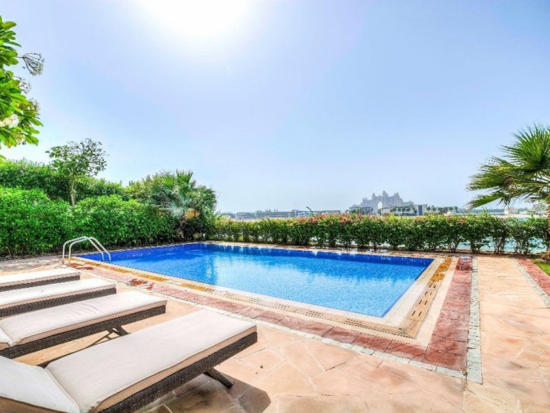 Furnished Perfectly Positioned and Direct Atlantis Views