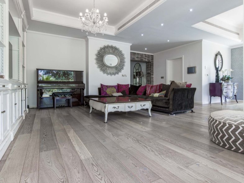 Elegantly Upgraded Alvorada Villa In Arabian Ranches