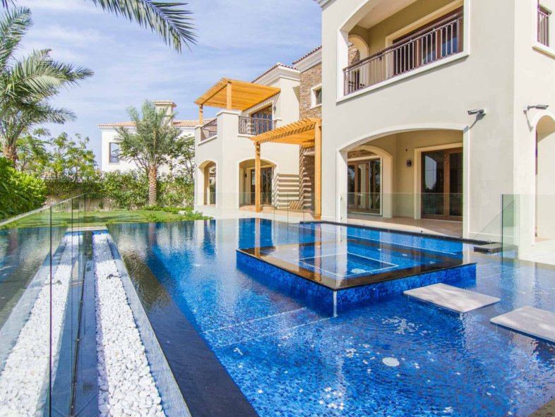 Completely upgraded spacious Villa