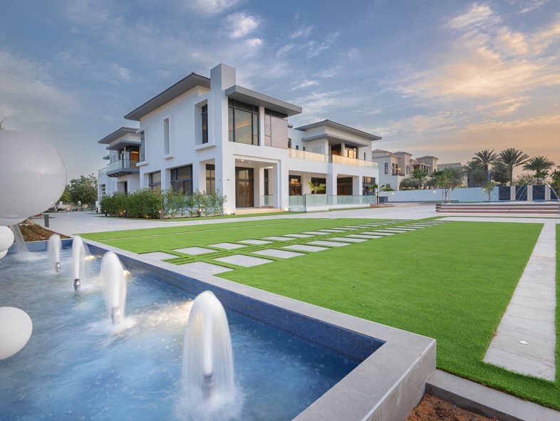 Exclusive Mansion | Golf Course | Dubai Skyline