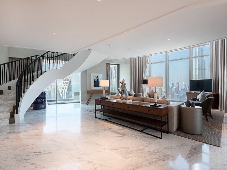 Stunning 4BR Duplex Penthouse in Vida Residences