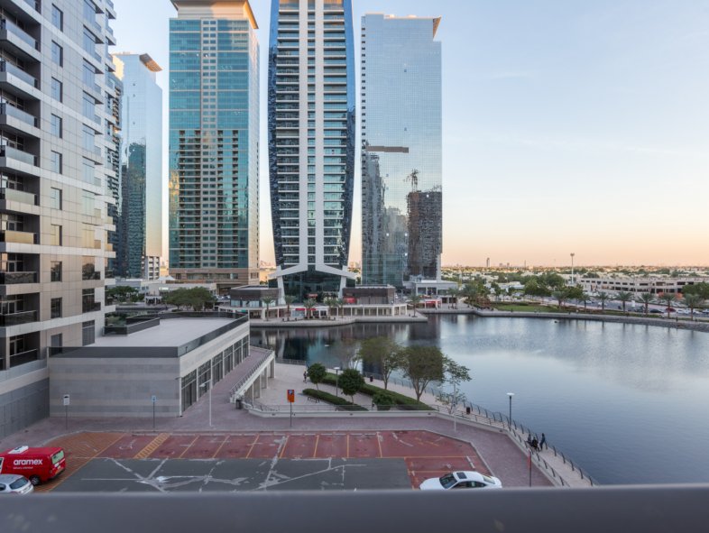 1 bed Apartment in Green Lakes Towers ID7425 Luxhabitat Sotheby's