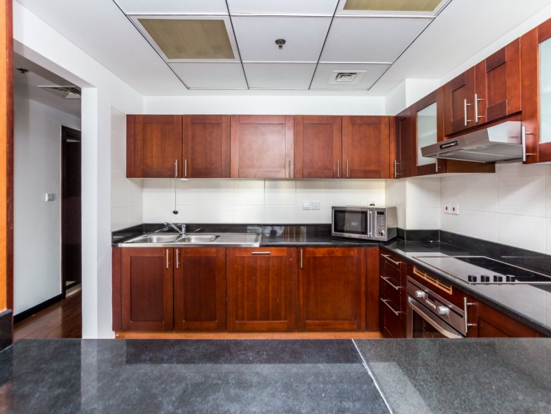 1 bed Apartment in Green Lakes Towers ID7425 Luxhabitat Sotheby's