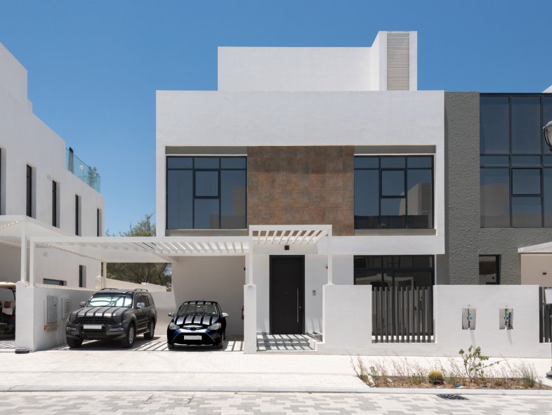 Brand New 5 Bed full Golf Course Views