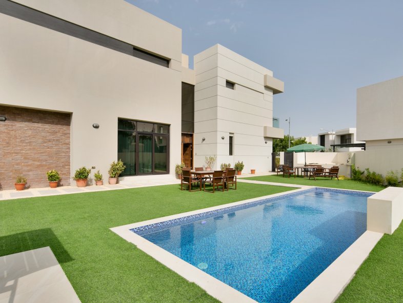Independent Family Villa with Pool in Damac Hills