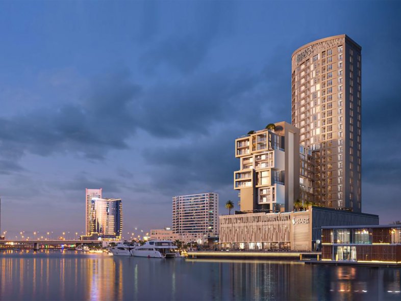 Meydan view luxury apartment in Business Bay