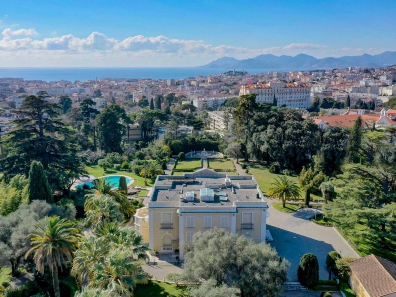 Cannes, Provence-Alpes-Cote D'Azur, 06400 France