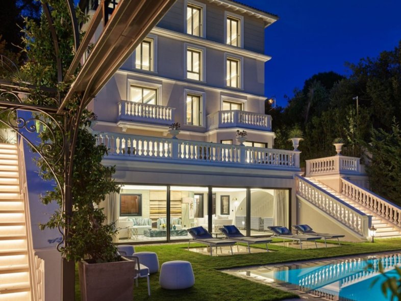 Cannes, Provence-Alpes-Cote D'Azur, 06400 France