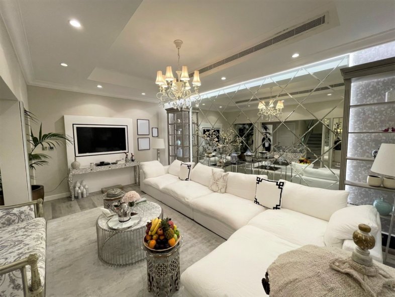 Renovated Canal Cove villa Sea View